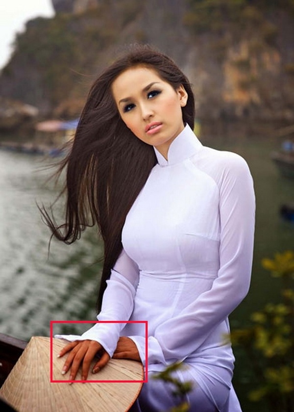
	
	Lỗi photoshop da vốn dĩ dễ dàng "giấu kín" nhất nhưng người làm ảnh cho Mai Phương Thúy lại quá sơ suất trong bức ảnh này dẫn đến việc Hoa hậu có... 2 màu da - Tin sao Viet - Tin tuc sao Viet - Scandal sao Viet - Tin tuc cua Sao - Tin cua Sao